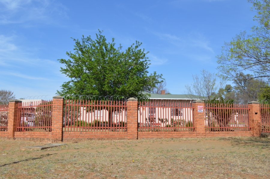 To Let 3 Bedroom Property for Rent in Sandringham Eastern Cape